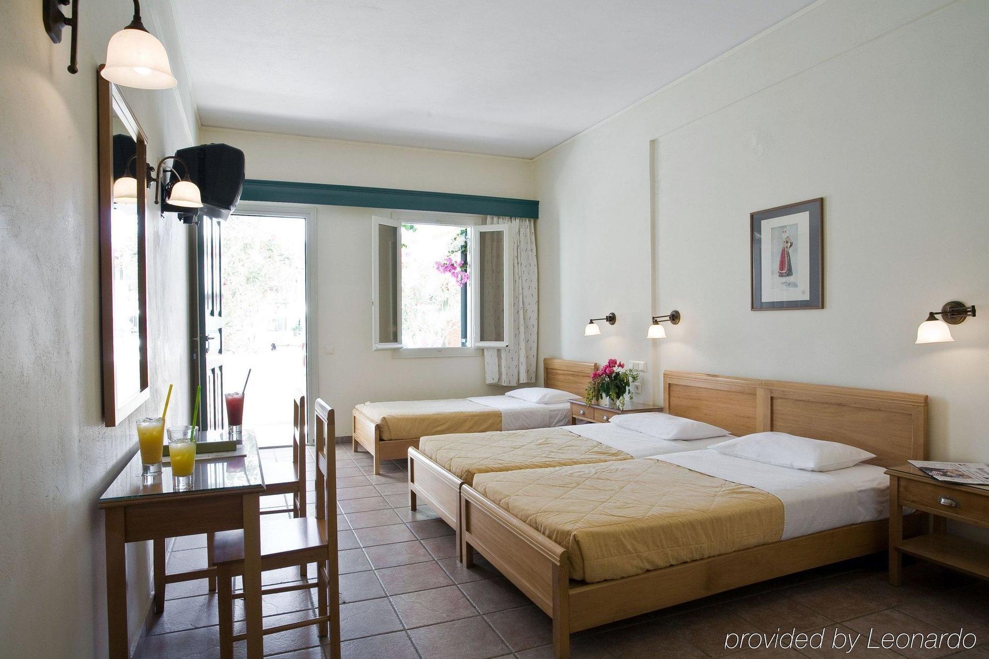 Rose Bay Hotel Kamári Rom bilde