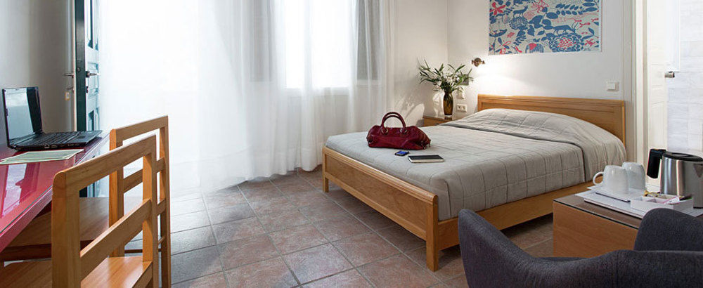 Rose Bay Hotel Kamári Eksteriør bilde